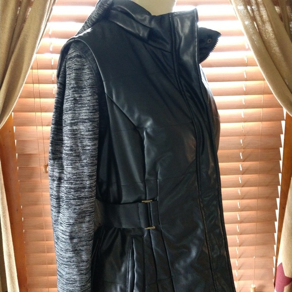 Host Pick for 10/13/2019 NY&Co Vest - Picture 2 of 7